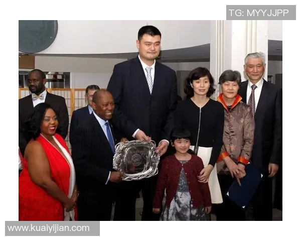 姚明身世与成就的对比探讨高低贵贱背后的真实意义与价值观 姚明身世与成就的对比探讨高低贵贱背后的真实意义与价值观