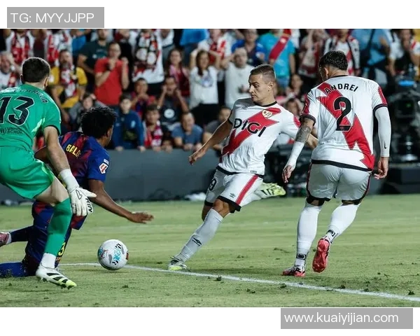 加纳足球明星加盟巴塞罗那助力球队争夺西甲冠军 加纳足球明星加盟巴塞罗那助力球队争夺西甲冠军