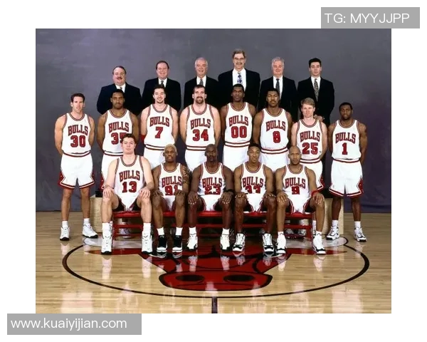 国际队与巴拉竞技的全面分析与战术对比探讨